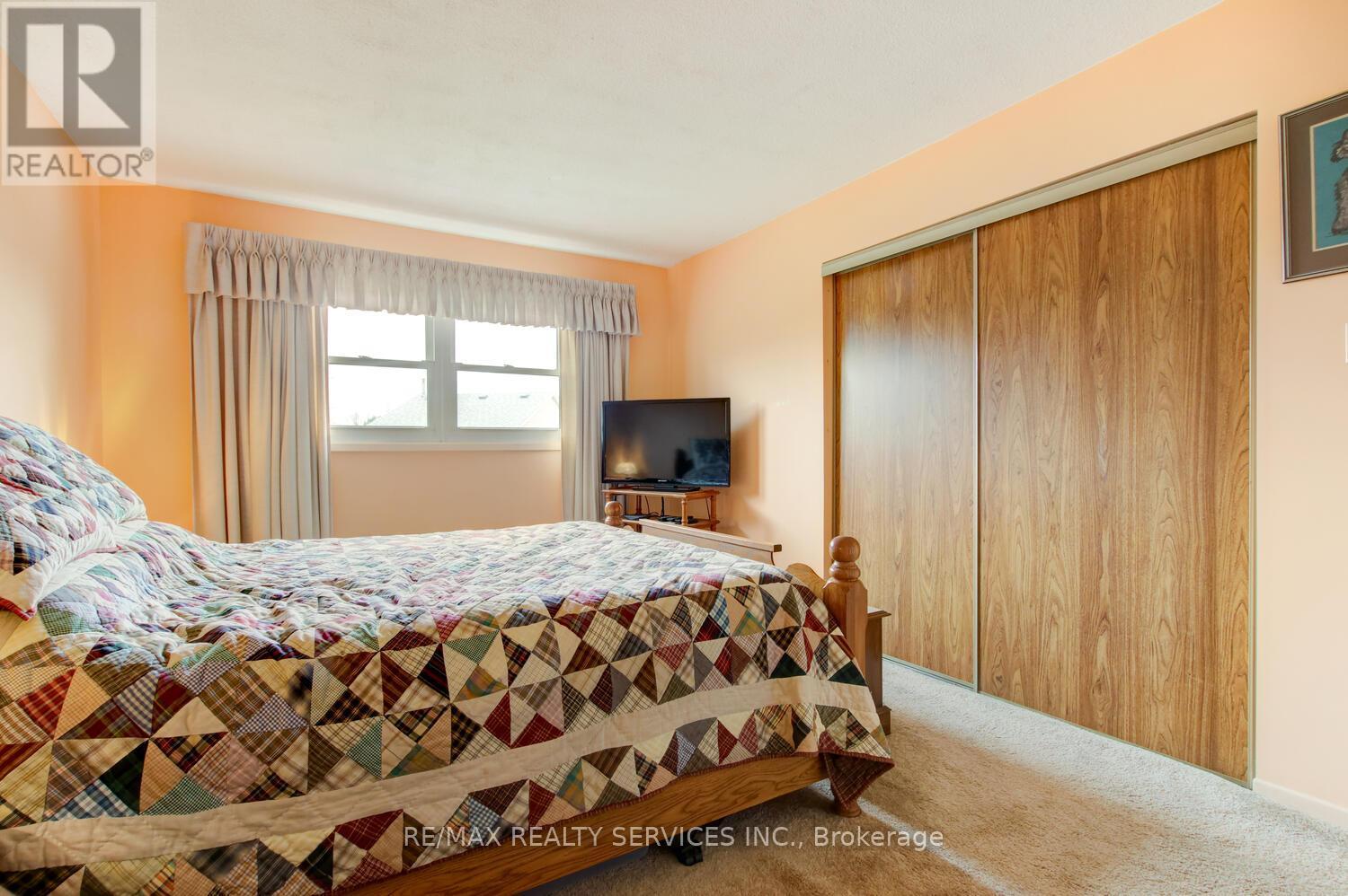 32 Helios Place, Brampton, Ontario  L6Z 2B2 - Photo 19 - W12256932