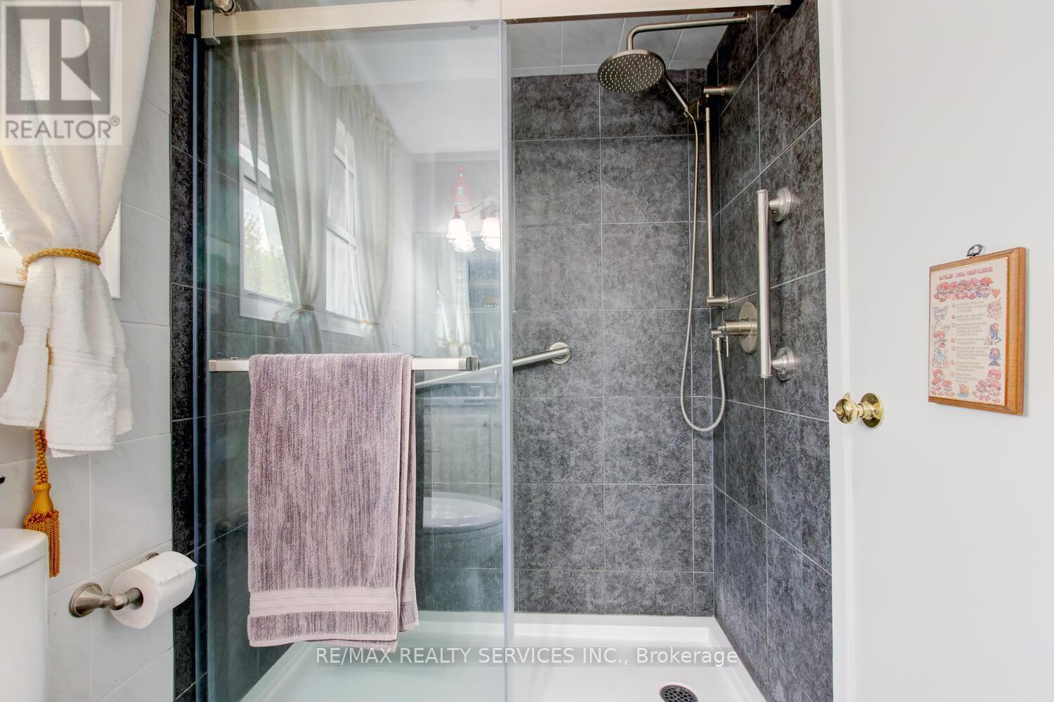 32 Helios Place, Brampton, Ontario  L6Z 2B2 - Photo 25 - W12256932