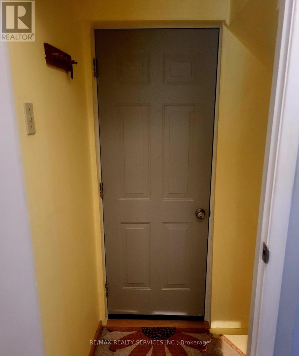 32 Helios Place, Brampton, Ontario  L6Z 2B2 - Photo 33 - W12256932
