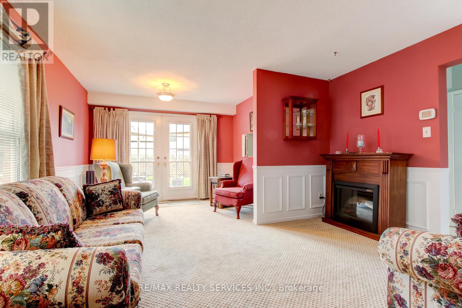 32 Helios Place, Brampton, Ontario  L6Z 2B2 - Photo 7 - W12256932