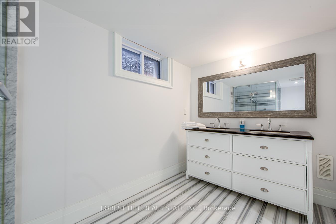 271 Westdale Road, Oakville, Ontario  L6H 4Z7 - Photo 42 - W12256937