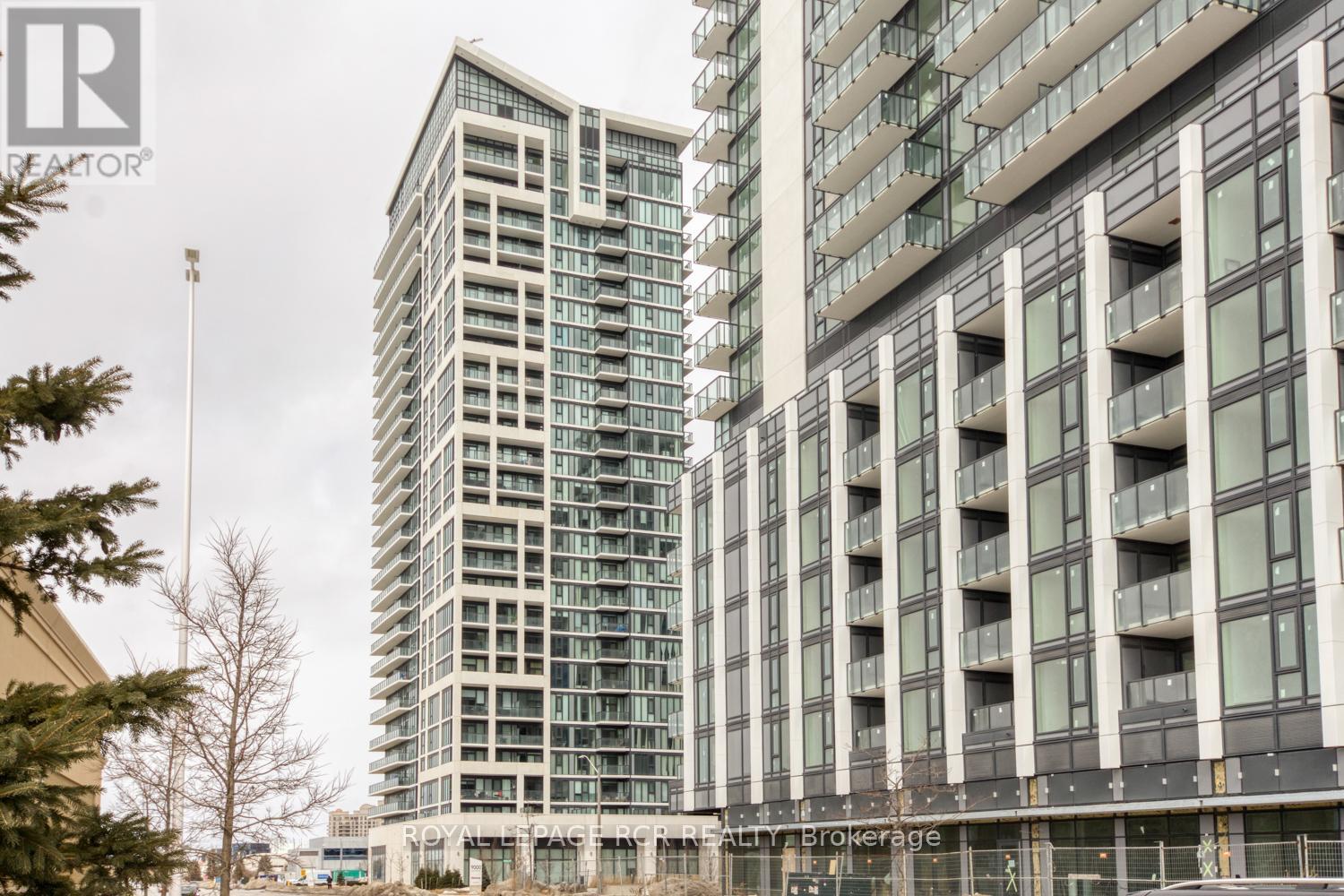 Property at 425 - 9000 JANE STREET image 3