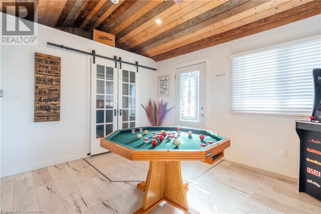 Property at 2094 LAKESHORE Road image 3