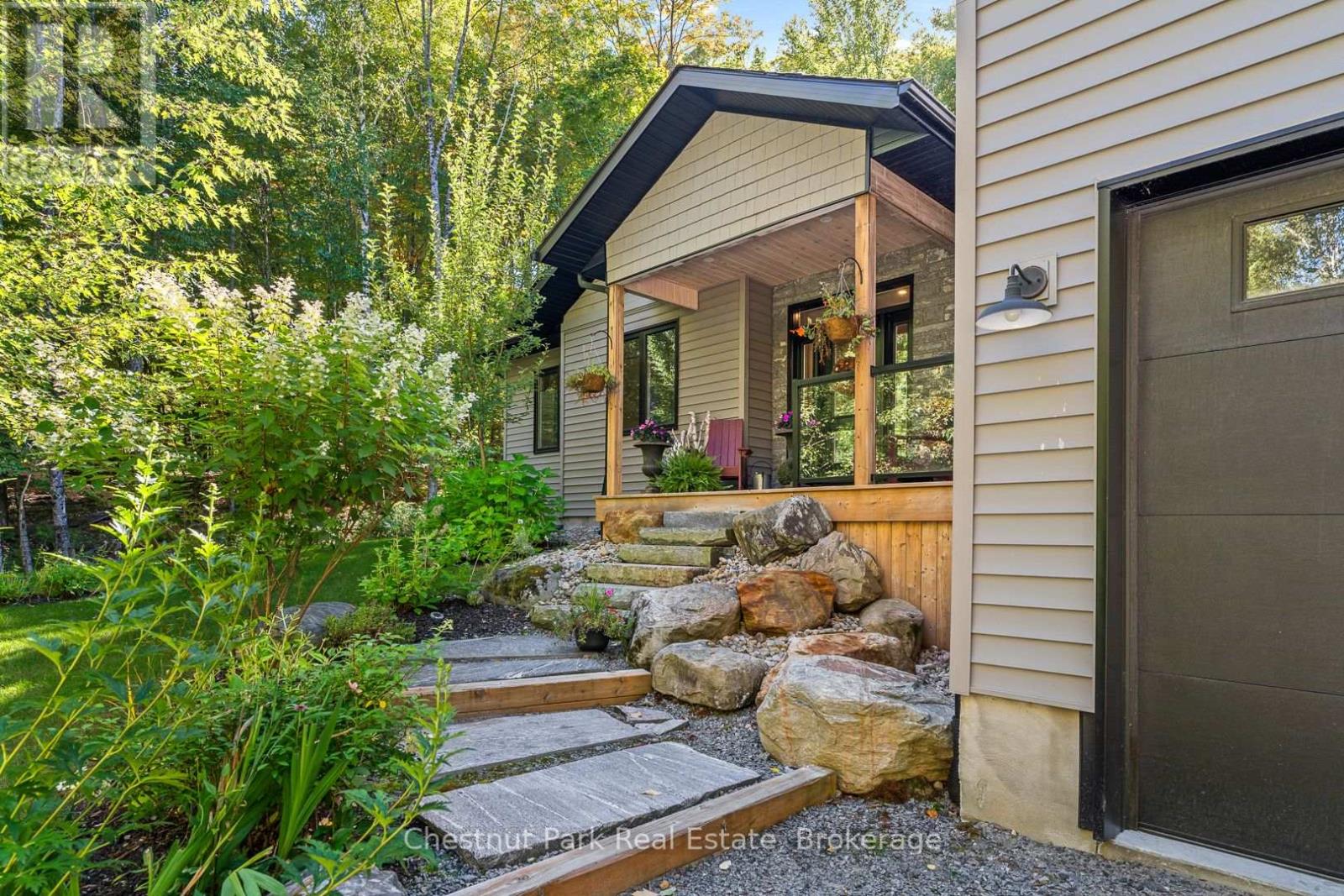 170 Springfield Road, Huntsville, Ontario  P1H 0H8 - Photo 2 - X12257120