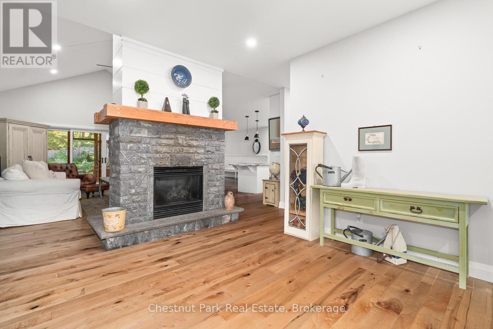 170 Springfield Road, Huntsville, Ontario  P1H 0H8 - Photo 4 - X12257120