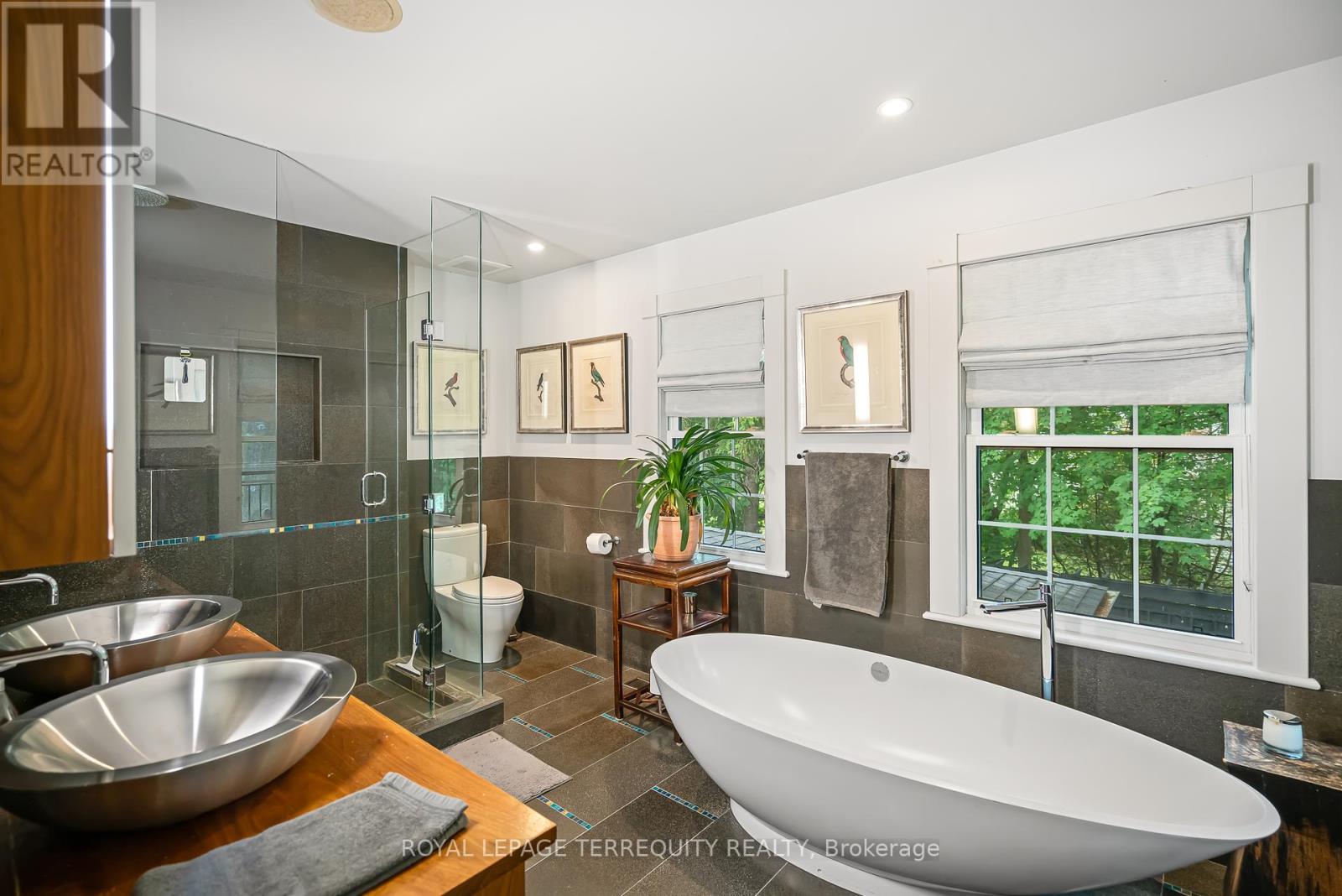 277 King Street, Niagara-On-The-Lake, Ontario  L0S 1J0 - Photo 28 - X12256977