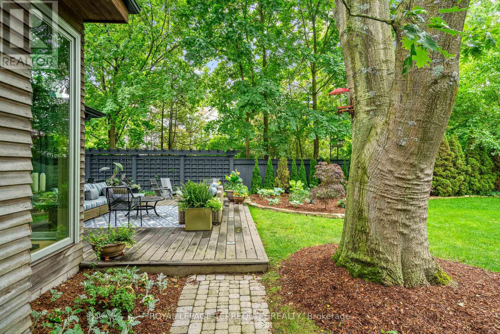277 King Street, Niagara-On-The-Lake, Ontario  L0S 1J0 - Photo 33 - X12256977