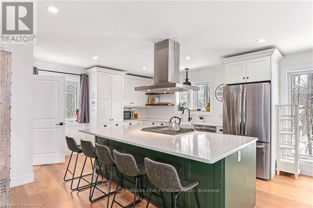 234 Canrobert Street, Grey Highlands, Ontario  N0C 1E0 - Photo 9 - X12256991