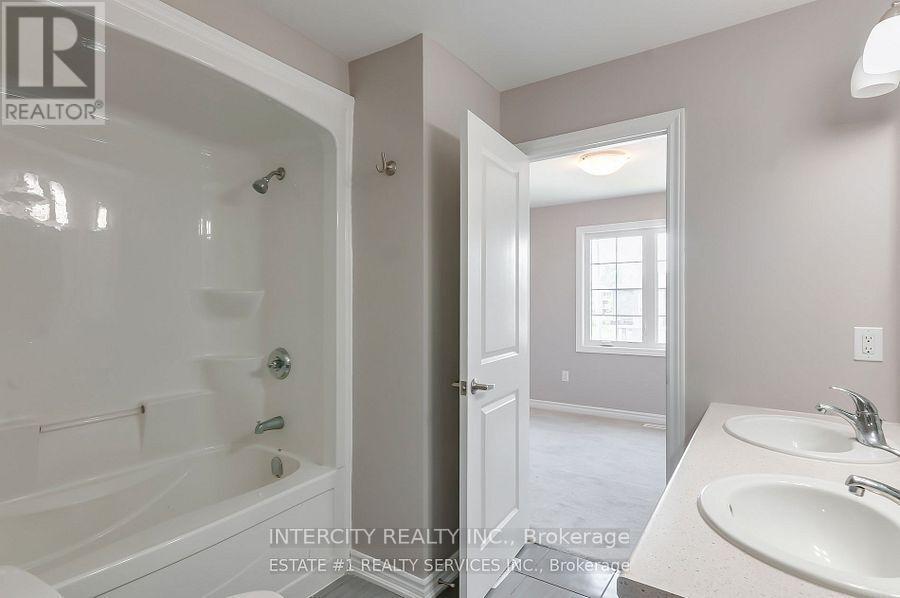 263 Louise Street, Welland, Ontario  L3B 0H8 - Photo 17 - X12257010