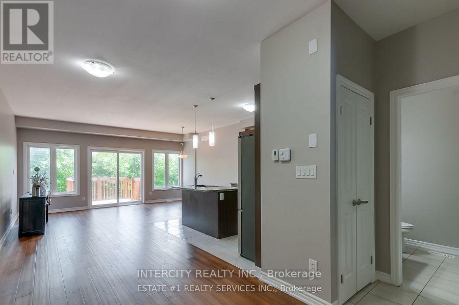 263 Louise Street, Welland, Ontario  L3B 0H8 - Photo 4 - X12257010