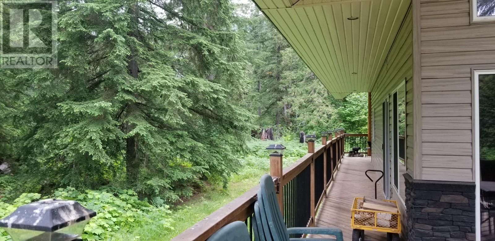 1625 Acorn Road, Seymour Arm, British Columbia  V0E 2V2 - Photo 23 - 10346669