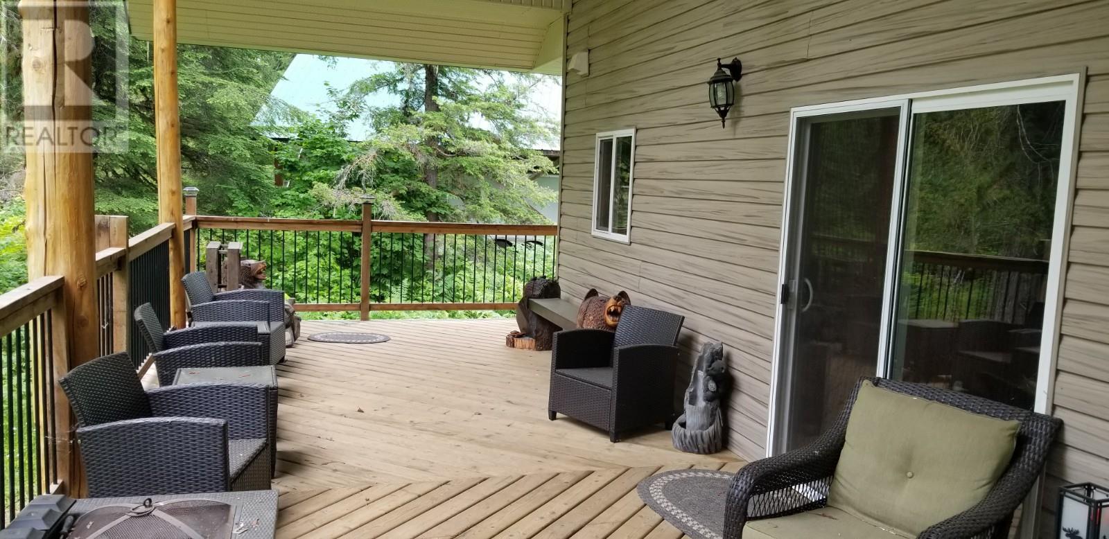 1625 Acorn Road, Seymour Arm, British Columbia  V0E 2V2 - Photo 3 - 10346669