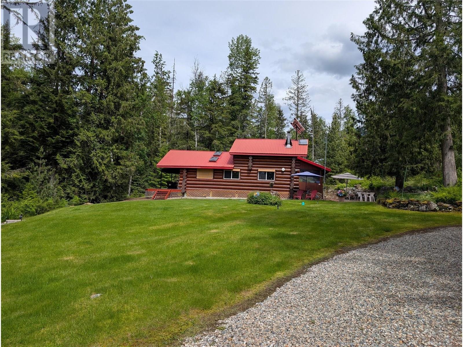 1363 Bourne Crescent, seymour arm, British Columbia V0E2V2