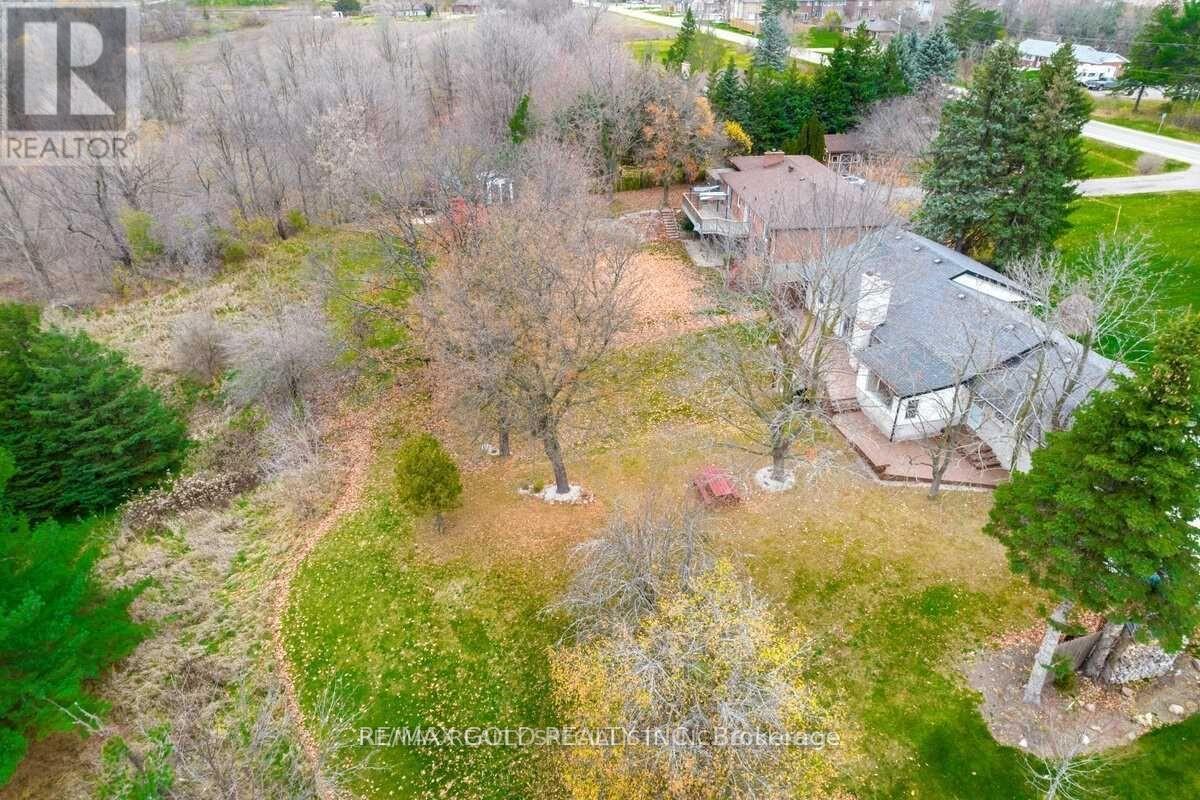 12400 Old Kennedy Road, Caledon, Ontario  L7C 2E8 - Photo 3 - W12129793