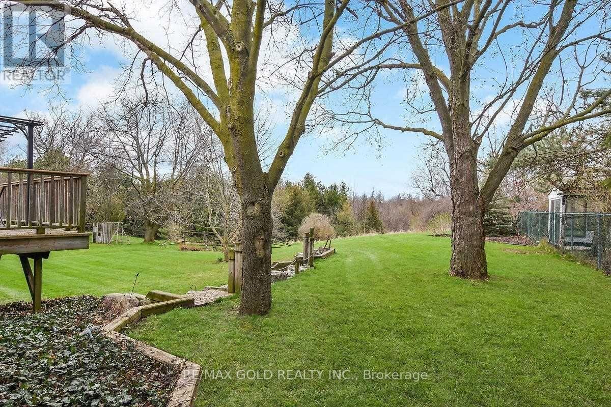 12410 Old Kennedy Road, Caledon, Ontario  L7C 2E8 - Photo 3 - W12129837