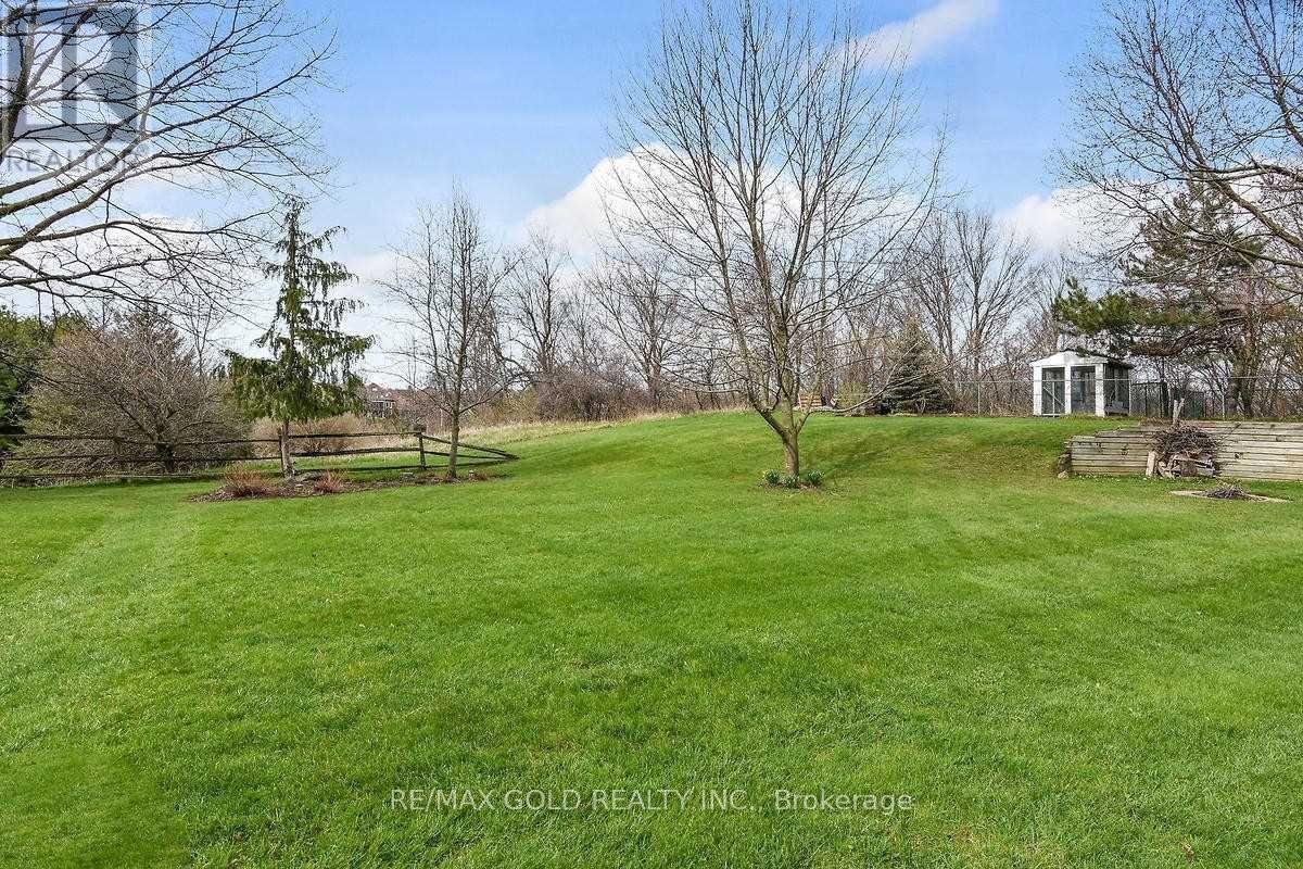 12410 Old Kennedy Road, Caledon, Ontario  L7C 2E8 - Photo 7 - W12129837