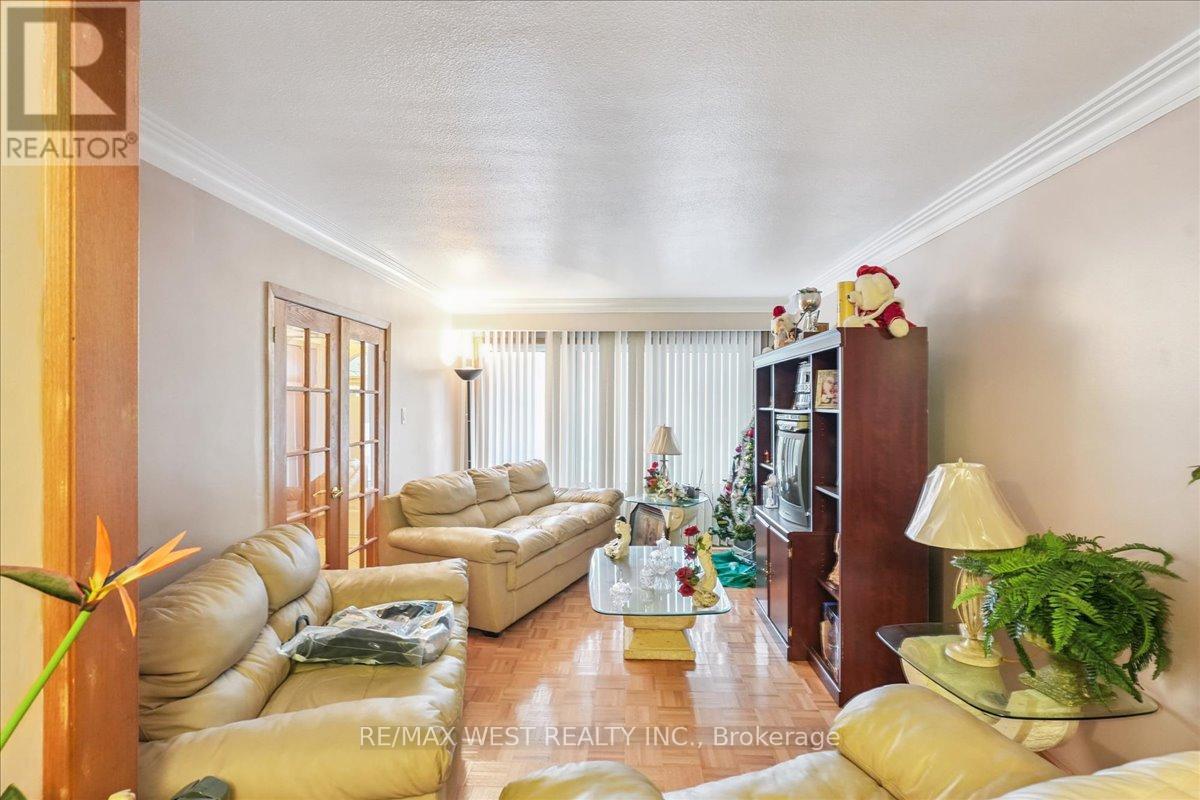 Property at 3 HILLDALE ROAD NW image 3