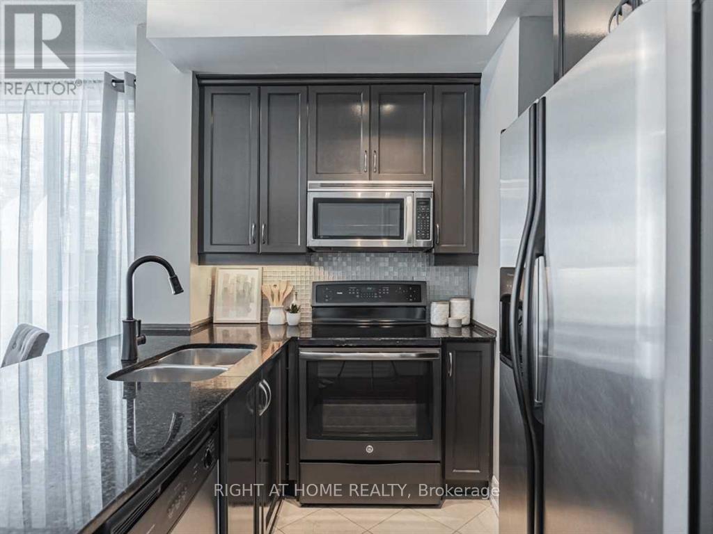 207 - 2087 Lake Shore Boulevard, Toronto, Ontario  M8V 4G3 - Photo 7 - W12254749