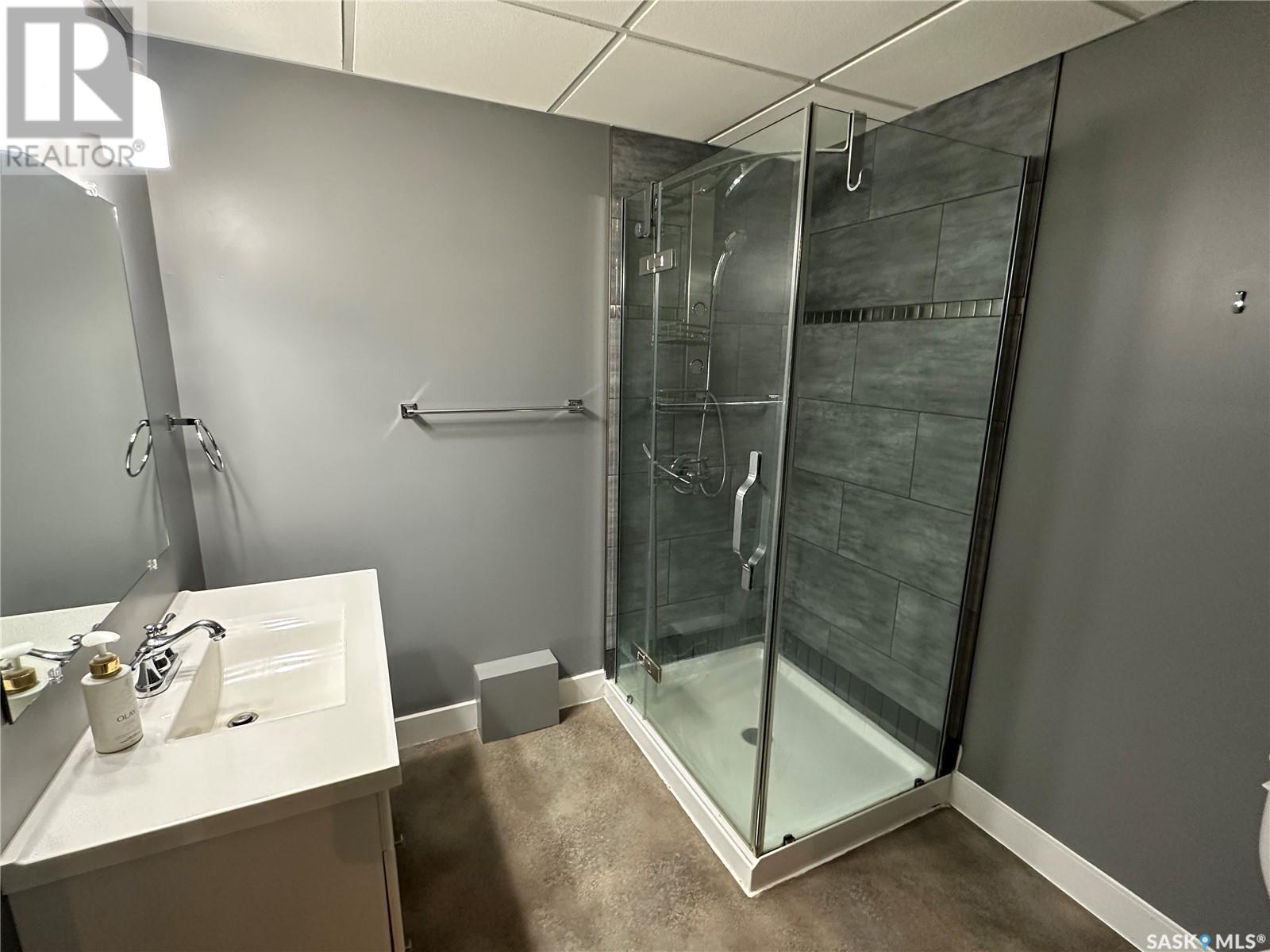 320 Government Road, Weyburn, Saskatchewan  S4H 2A8 - Photo 13 - SK011304