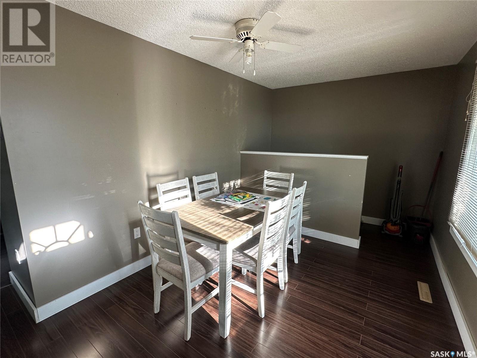 320 Government Road, Weyburn, Saskatchewan  S4H 2A8 - Photo 9 - SK011304