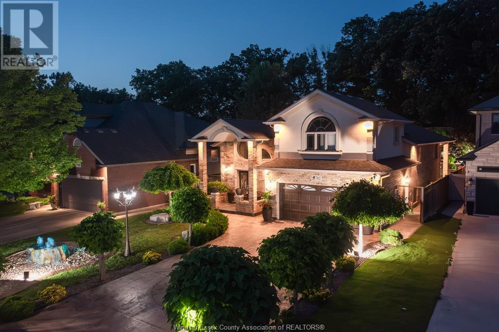 Property at 762 NEWPORT CRESCENT image 3