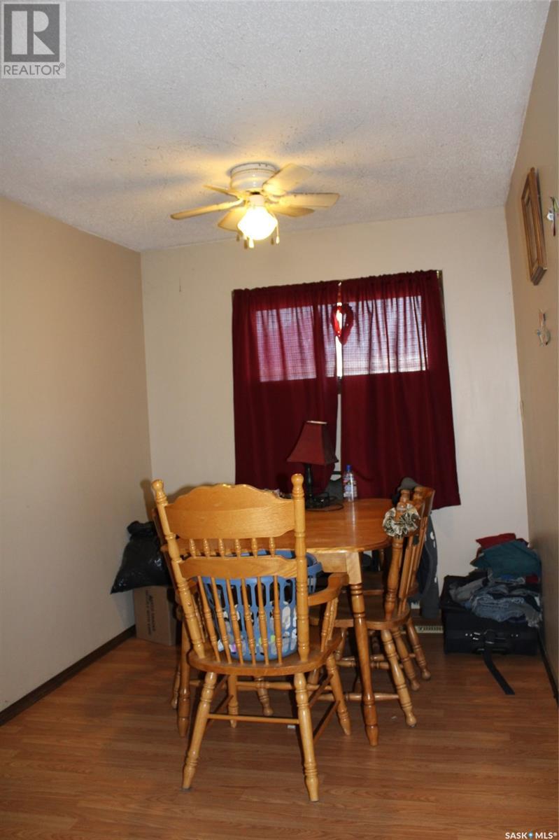 508 1st Avenue E, Lampman, Saskatchewan  S0C 1N0 - Photo 9 - SK990586