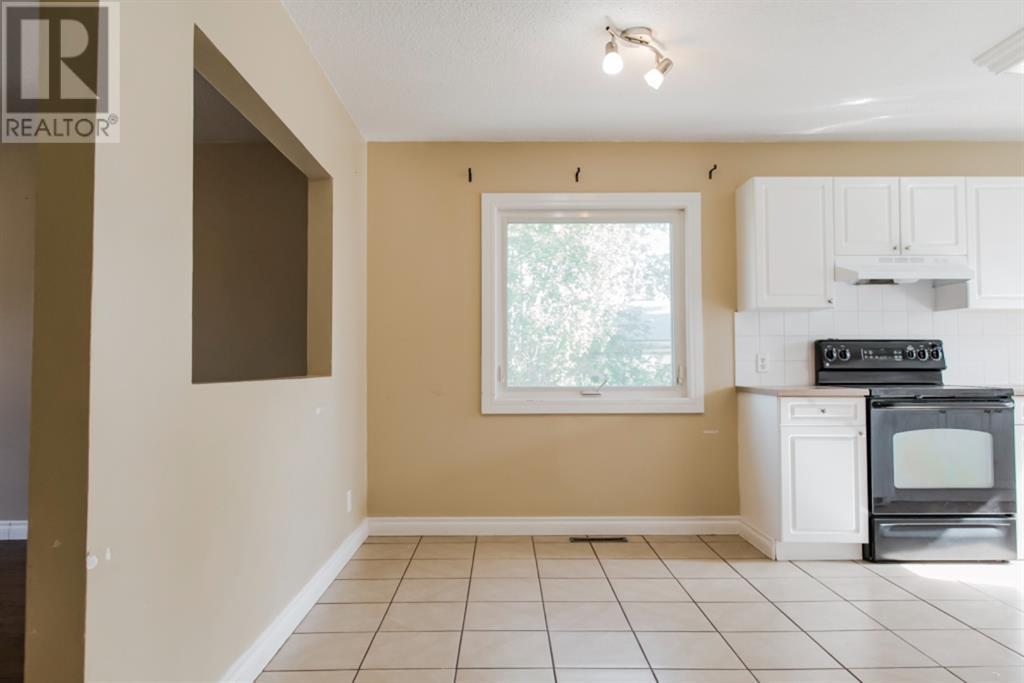 Property at 10019 93 Avenue image 4
