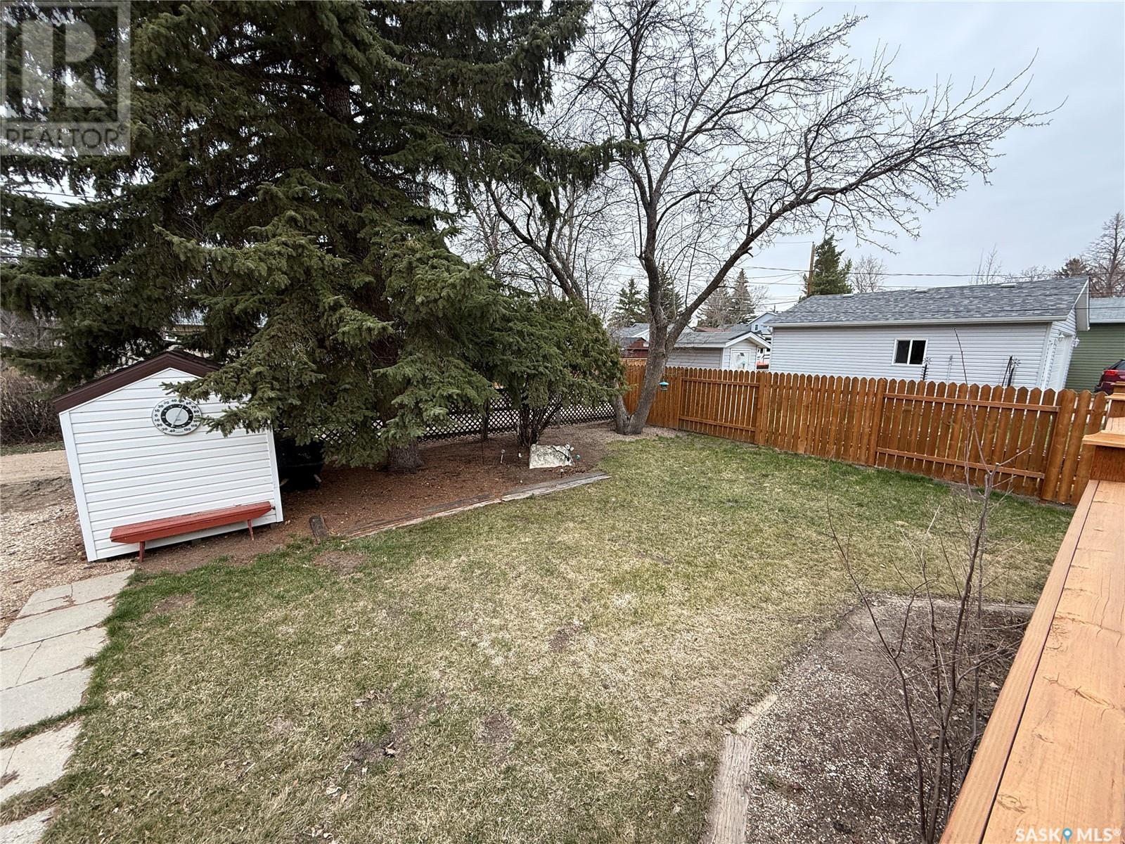 615 Windsor Street, Weyburn, Saskatchewan  S4H 0X1 - Photo 27 - SK003811