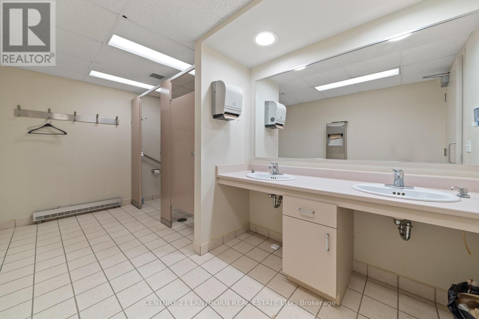 115 Picton Main Street, Prince Edward County, Ontario  K0K 2T0 - Photo 18 - X12257292