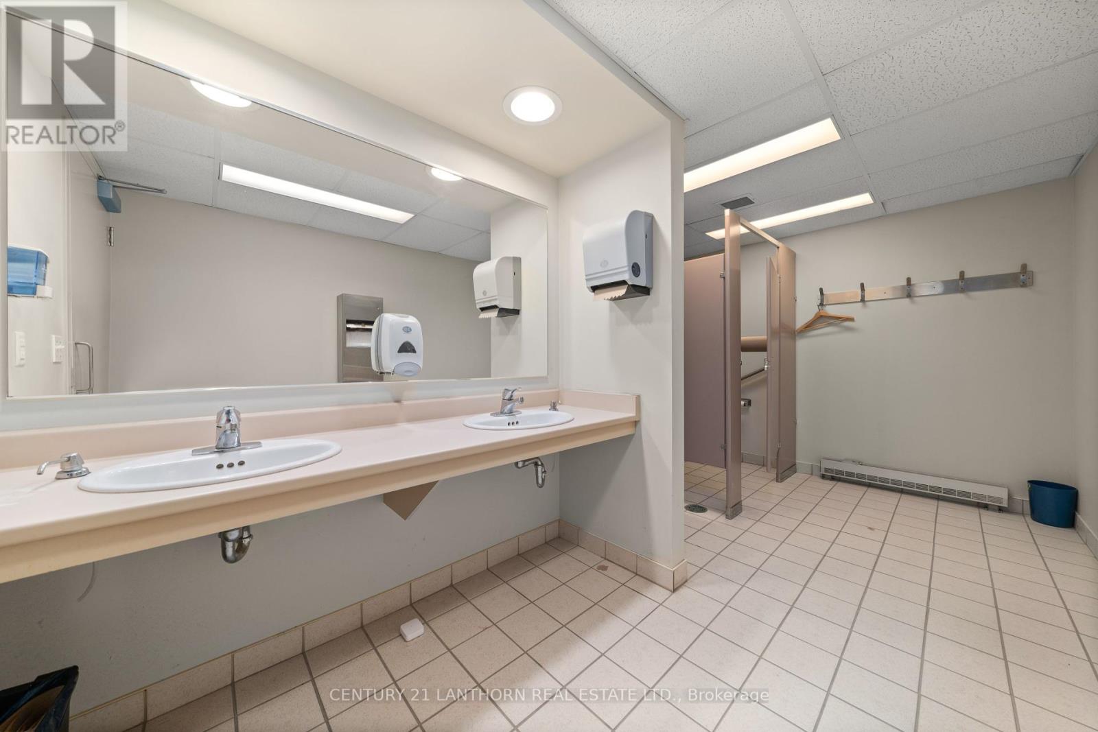 115 Picton Main Street, Prince Edward County, Ontario  K0K 2T0 - Photo 21 - X12257292