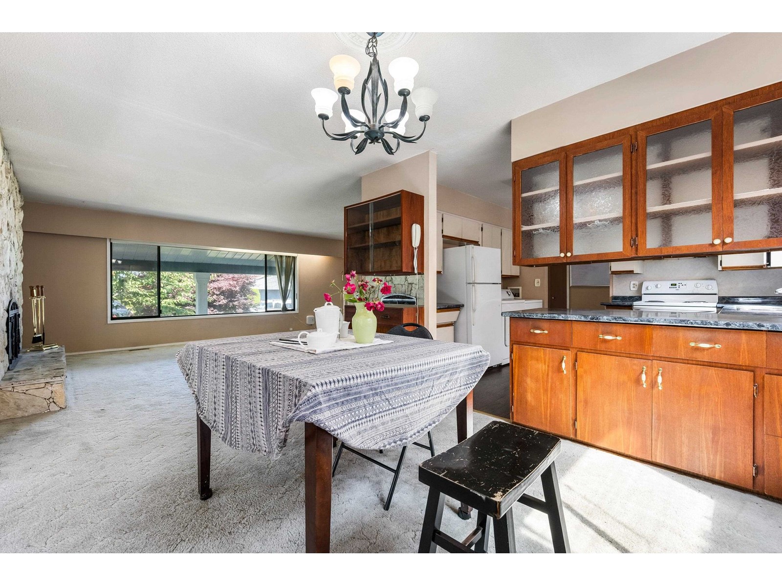 Property at 46323 MAGNOLIA AVENUE image 3