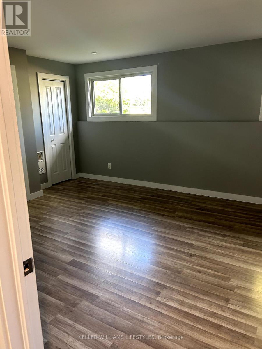 51 Main Street S, Bluewater, Ontario  N0M 1G0 - Photo 15 - X12257357