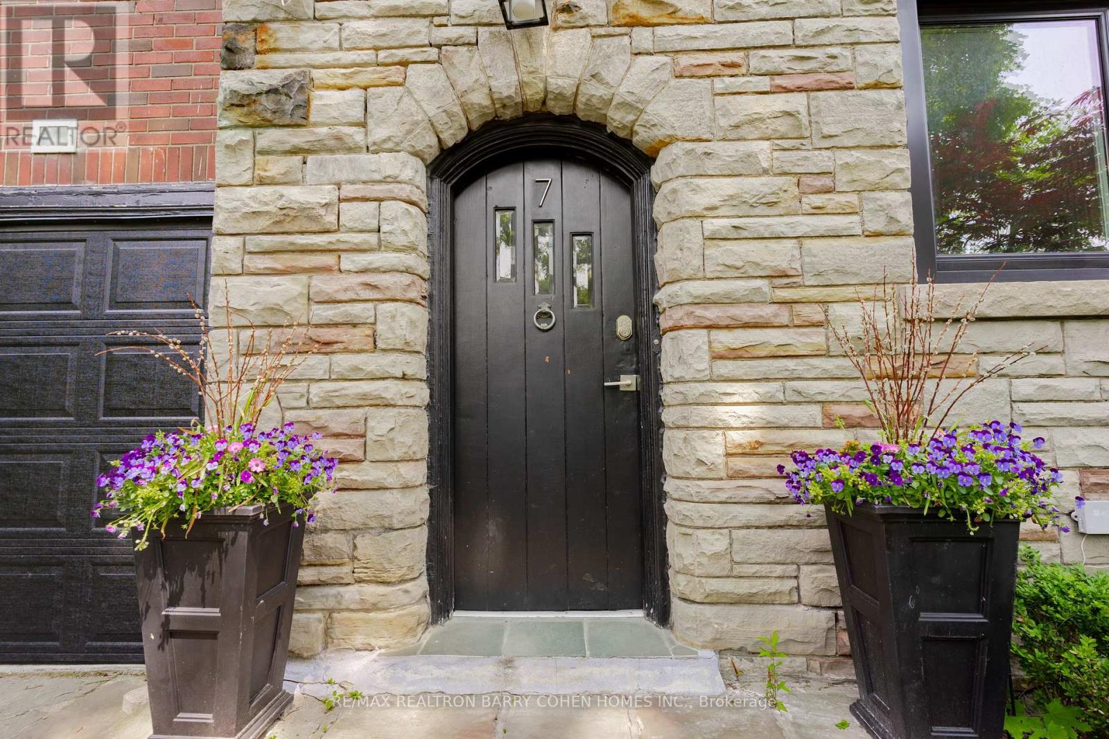 Property at 7 GLENARDEN ROAD image 2