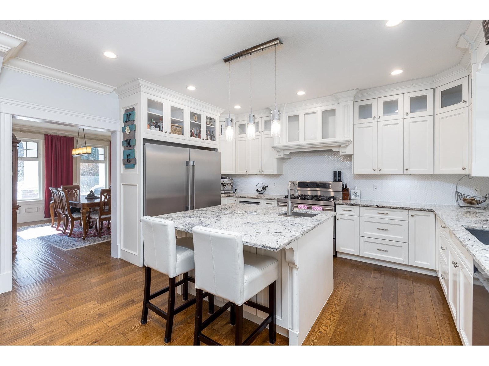Property at 23923 36A AVENUE image 3