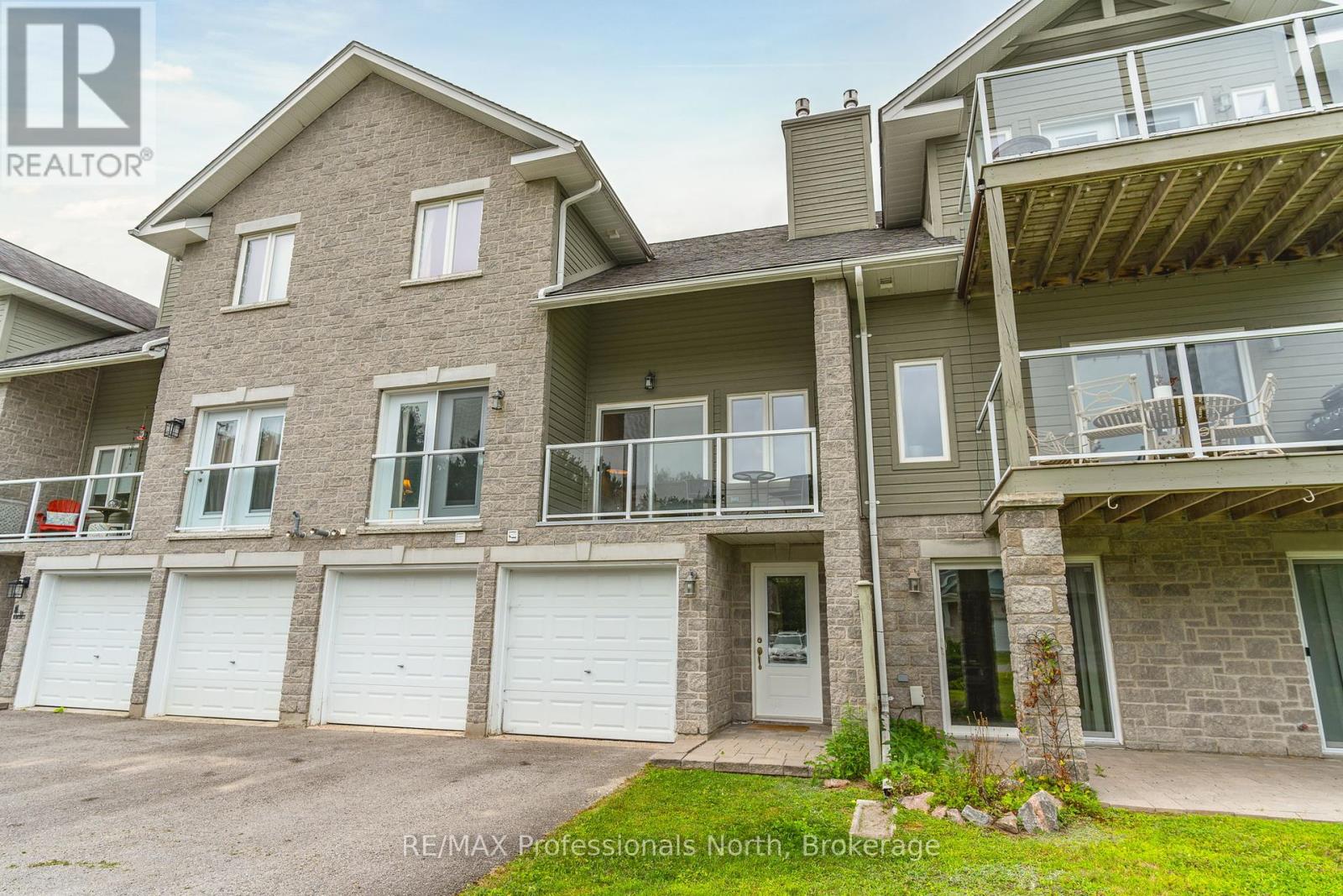 46 Webb Circle, Dysart Et Al (Dysart), Ontario  K0M 1S0 - Photo 36 - X12257249
