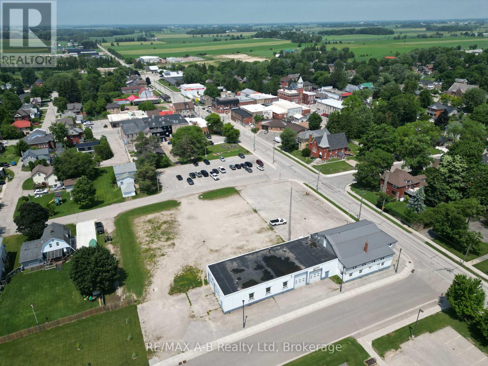 15 Mill Street E, Perth East, Ontario  N0K 1M0 - Photo 5 - X12257333