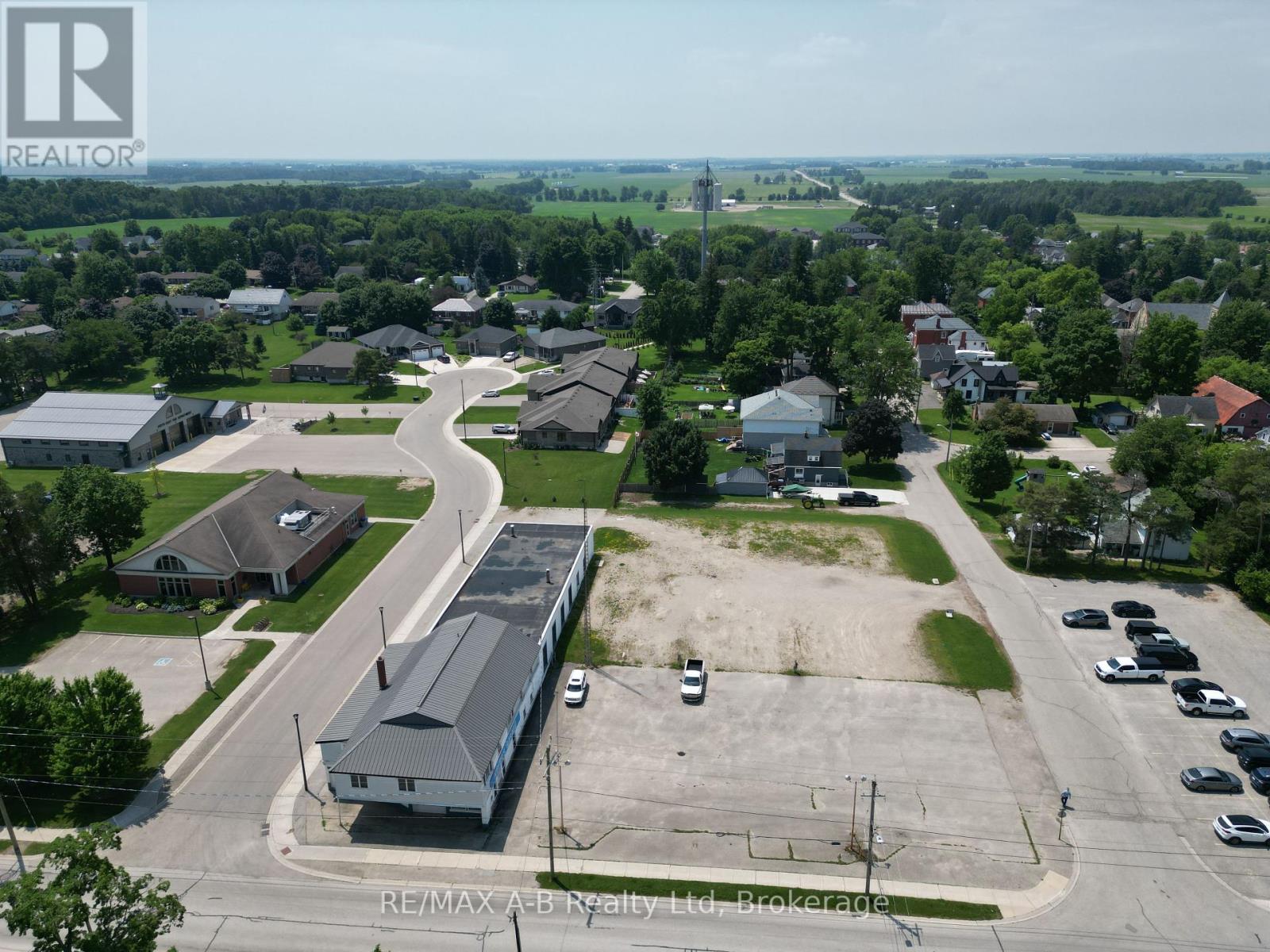 15 Mill Street E, Perth East, Ontario  N0K 1M0 - Photo 6 - X12257333