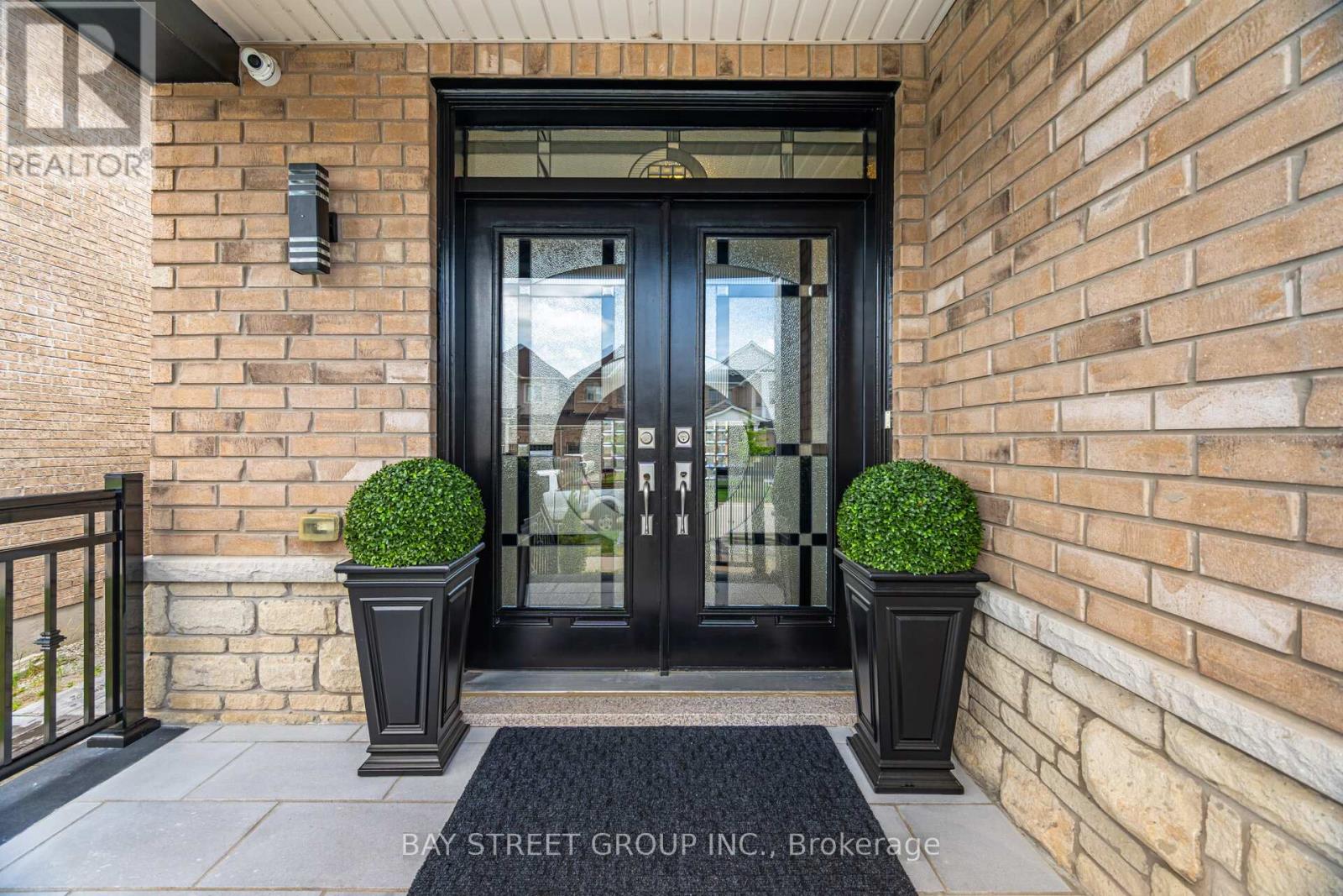 Property at 31 PRADY LANE image 4