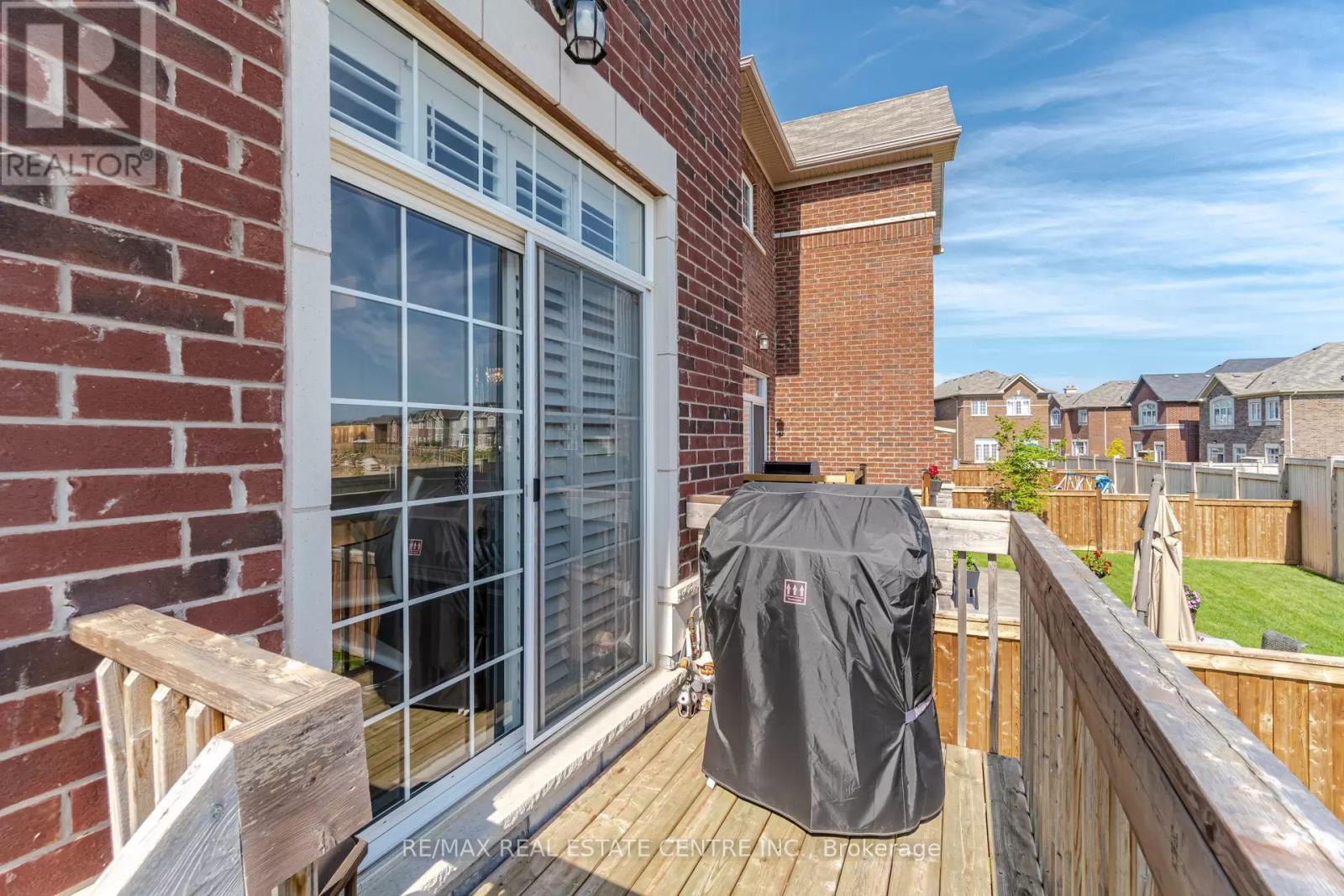 9 Calico Court, Halton Hills, Ontario  L7G 0M1 - Photo 32 - W12257195