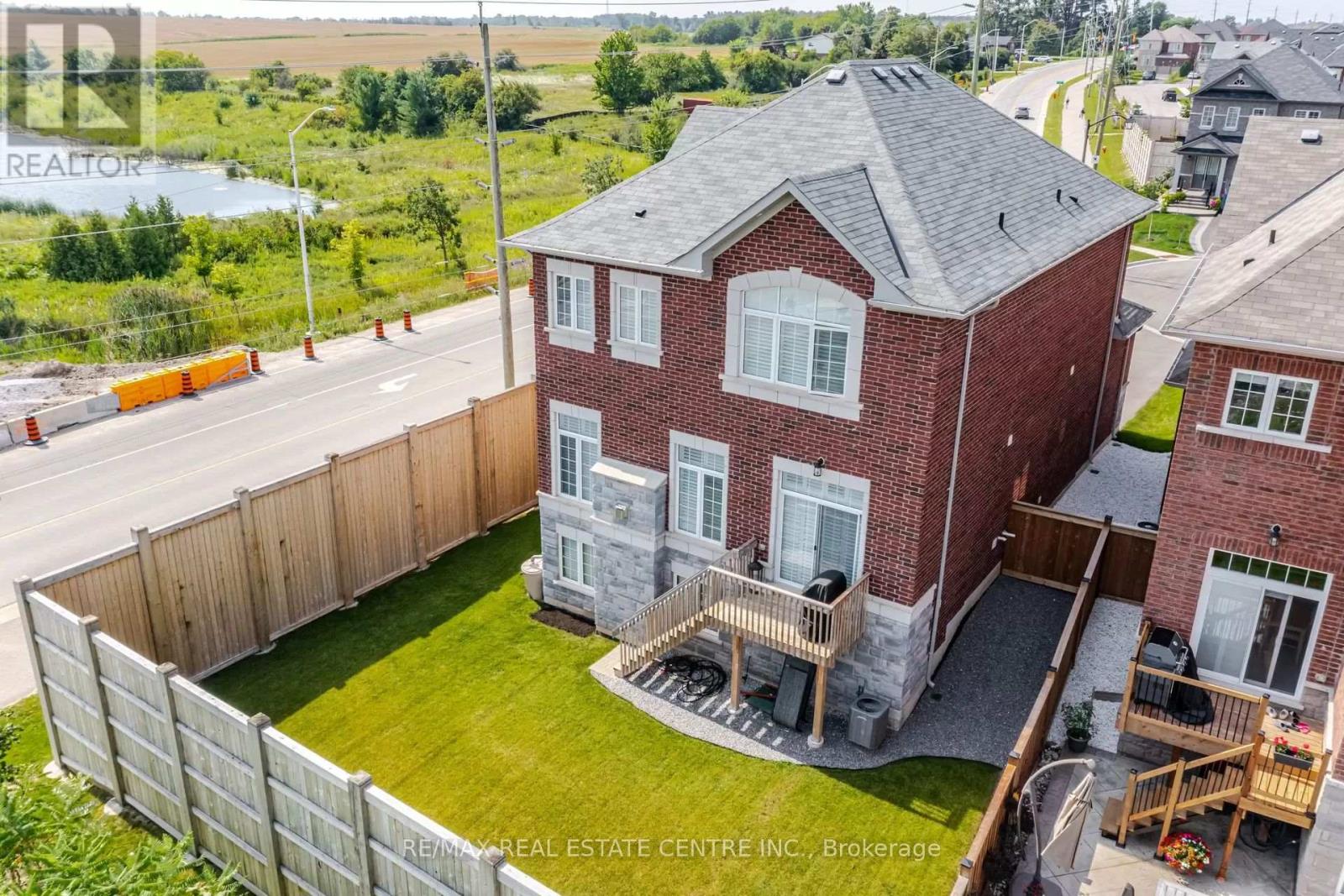 9 Calico Court, Halton Hills, Ontario  L7G 0M1 - Photo 38 - W12257195
