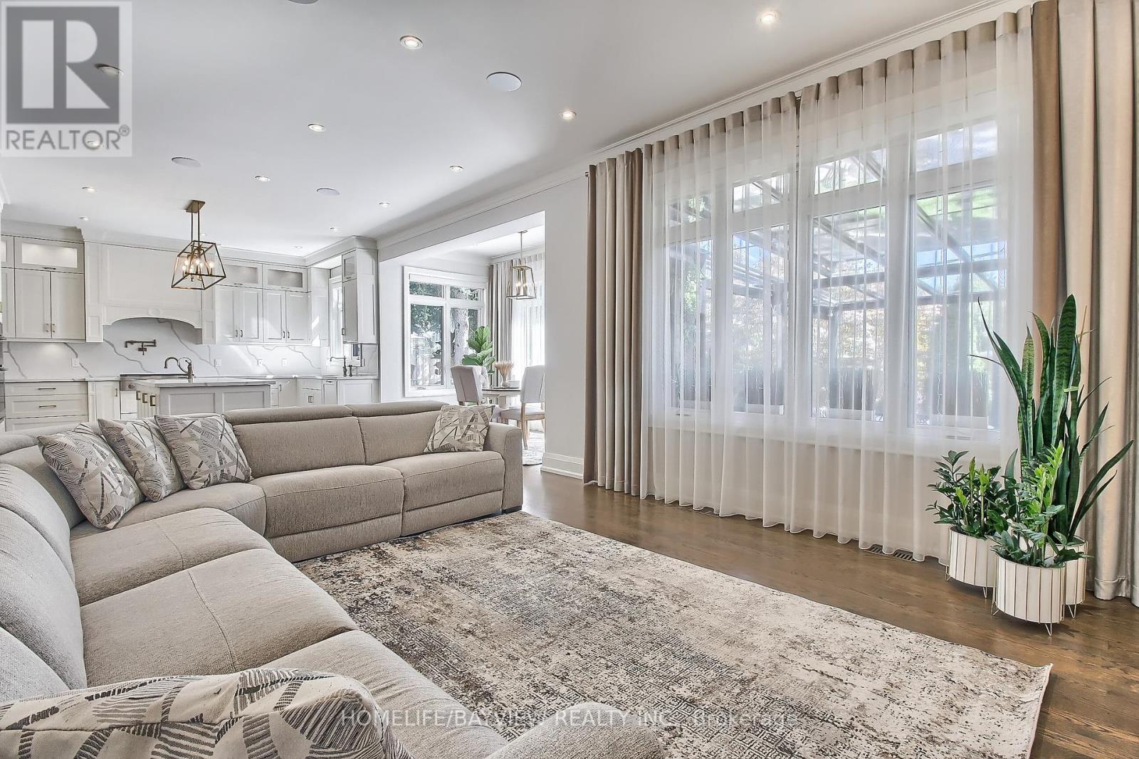41 Transwell Avenue, Toronto, Ontario  M2R 2J9 - Photo 13 - C12257246