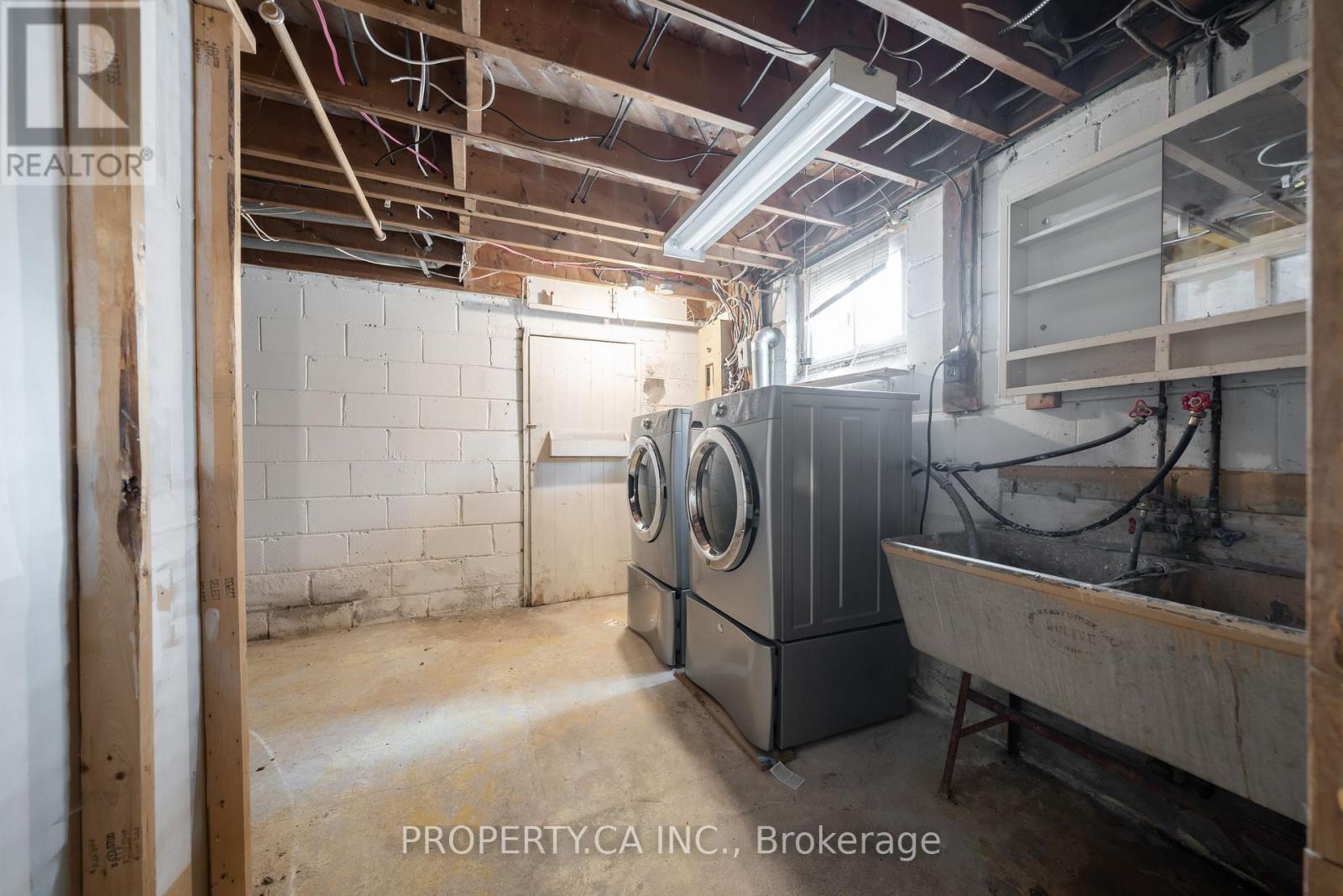 1592 Pharmacy Avenue, Toronto, Ontario  M1R 2K7 - Photo 12 - E12257230