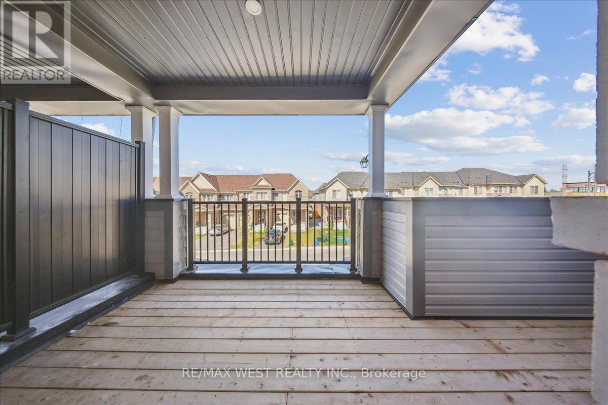 115 Air Dancer Crescent, Oshawa, Ontario  L1L 0V3 - Photo 3 - E12257299