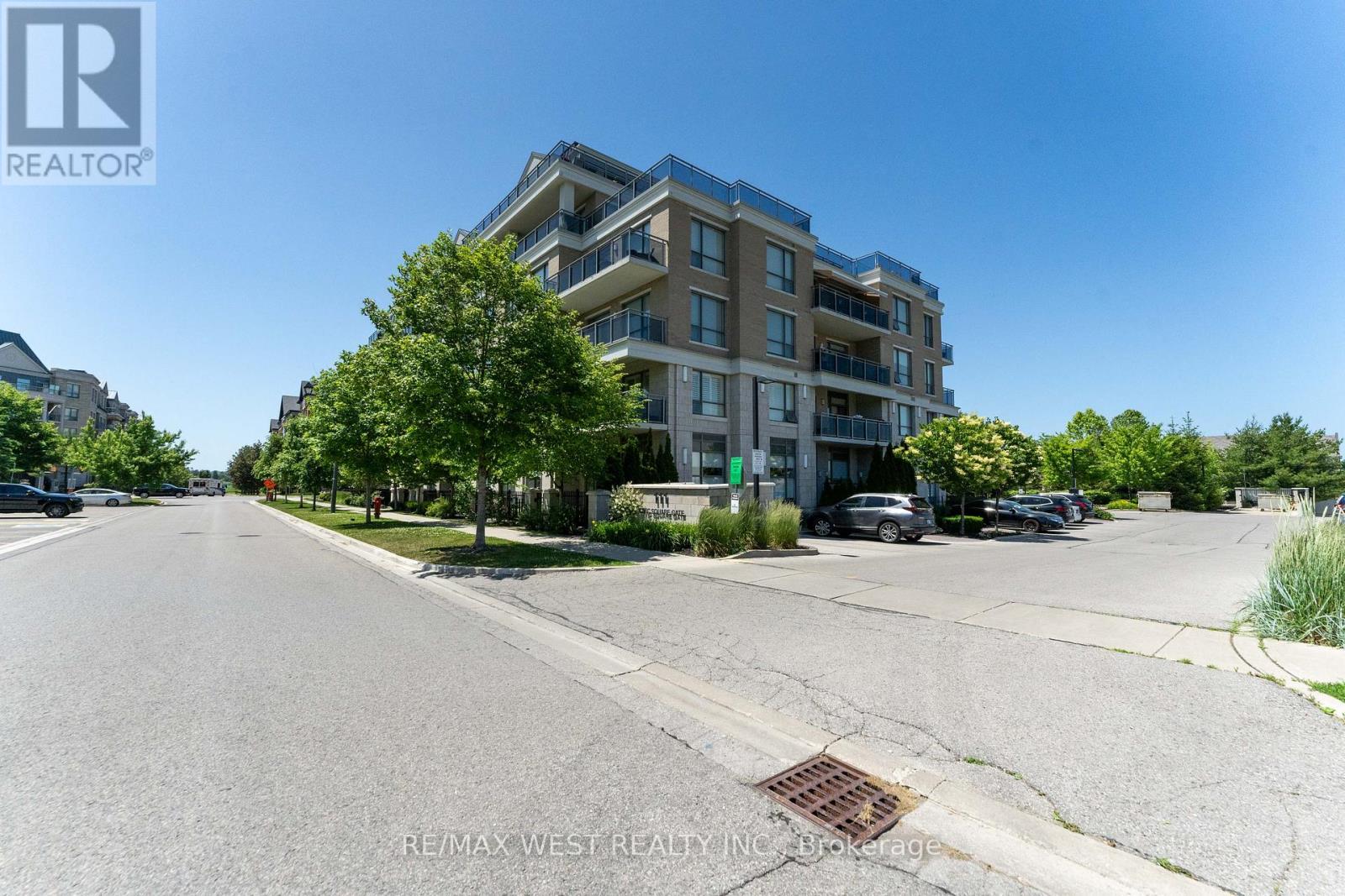 230 - 111 Civic Square Gate, Aurora, Ontario  L4G 0S6 - Photo 32 - N12257225