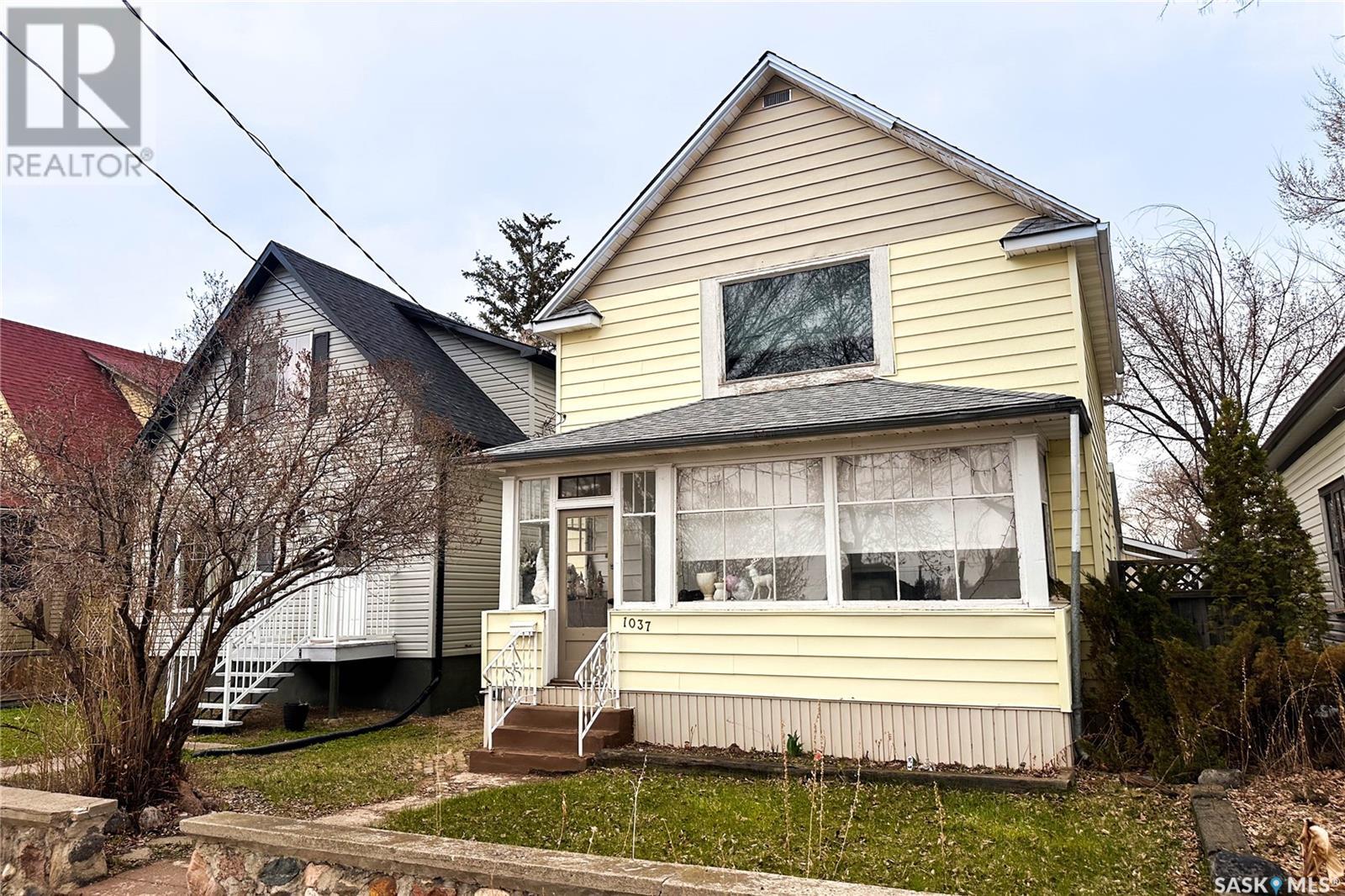 Property at 1037 3rd AVENUE NE image 1