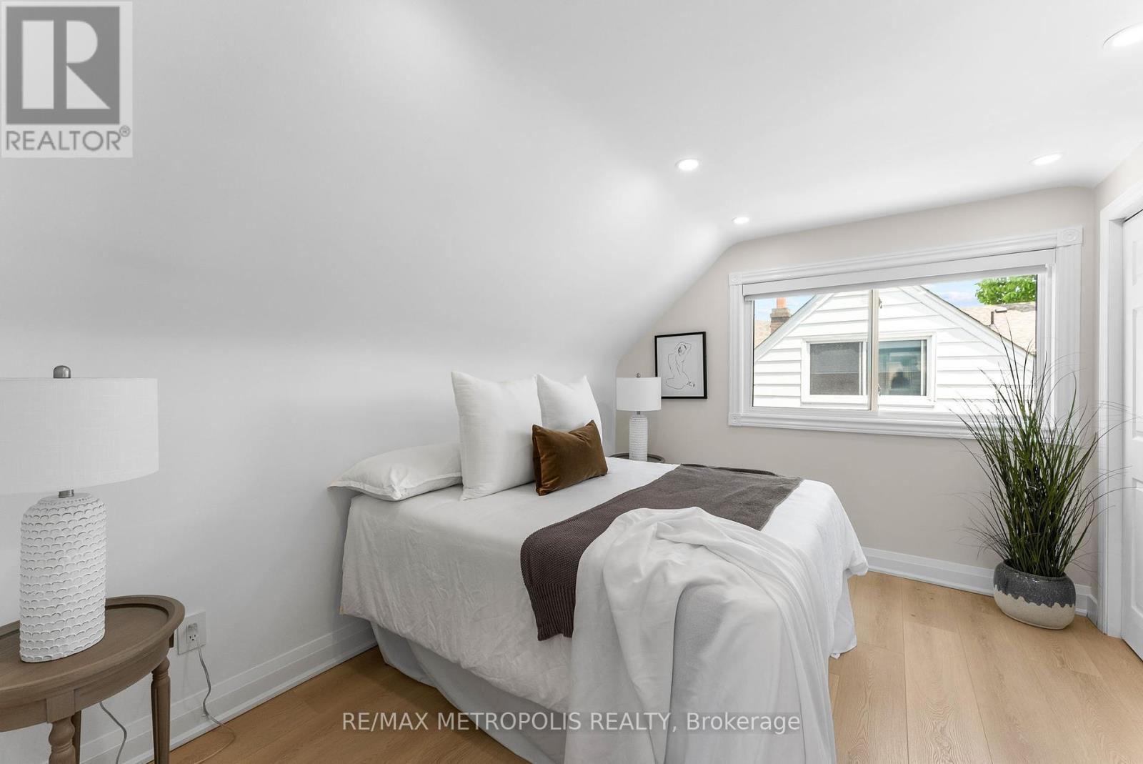 96 Allenby Avenue, Toronto, Ontario  M9W 1S9 - Photo 11 - W12257301