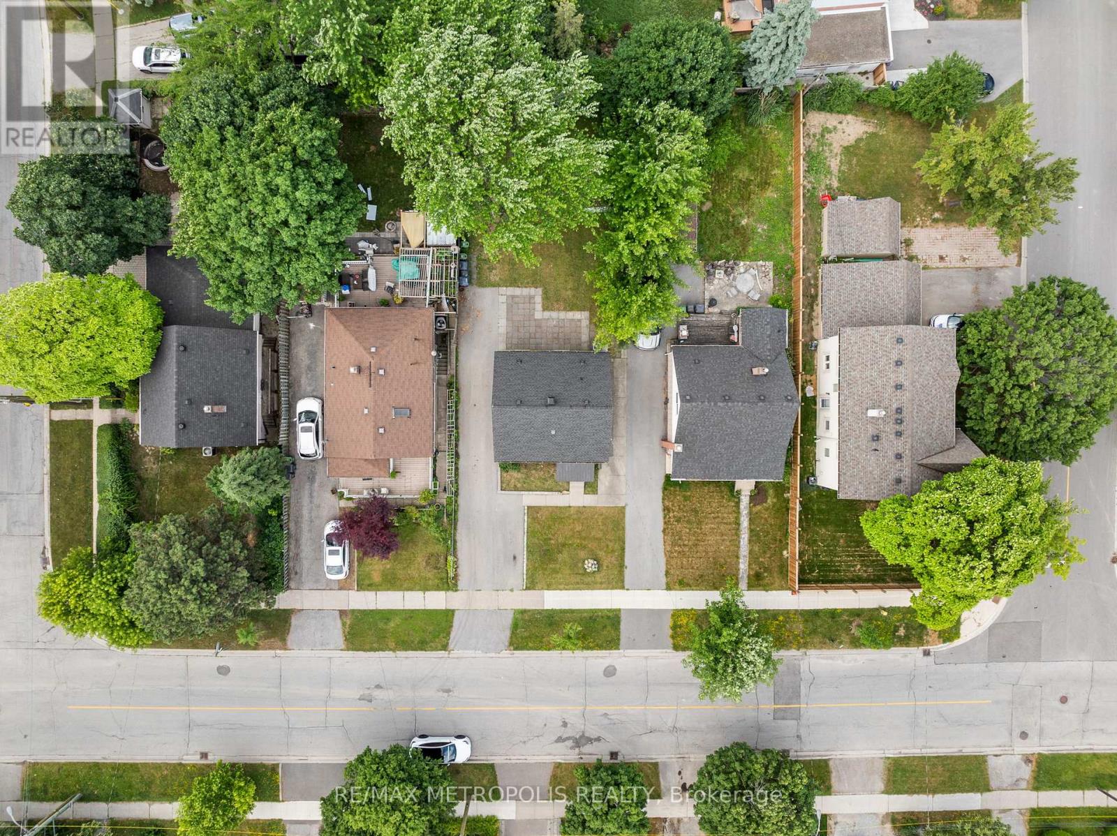 96 Allenby Avenue, Toronto, Ontario  M9W 1S9 - Photo 32 - W12257301