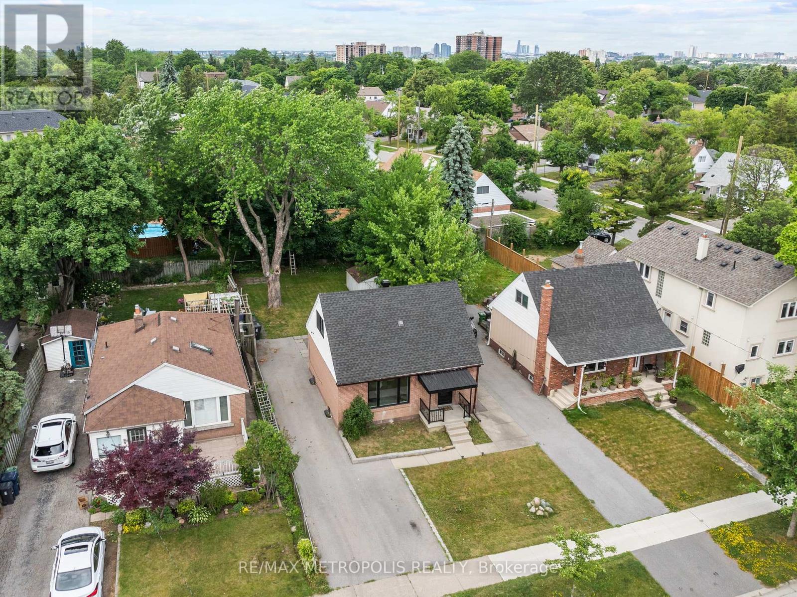 96 Allenby Avenue, Toronto, Ontario  M9W 1S9 - Photo 38 - W12257301