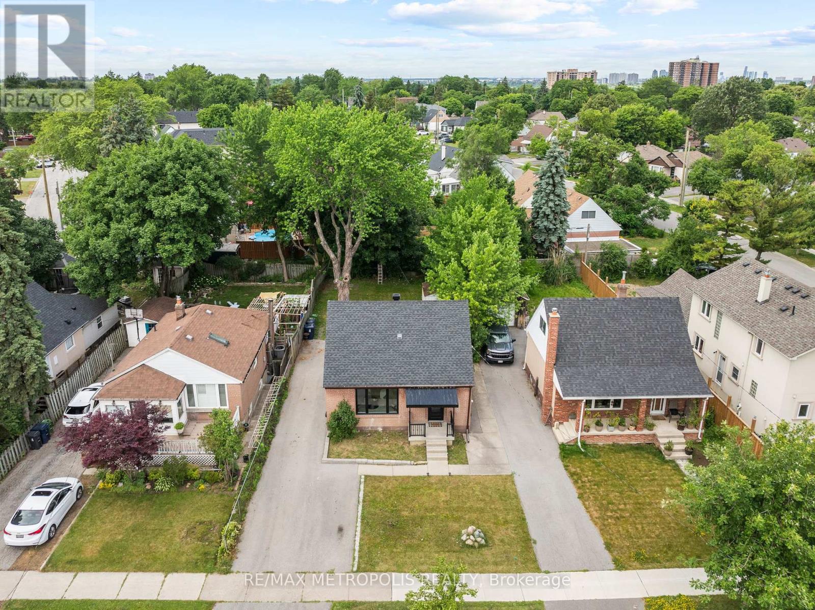 96 Allenby Avenue, Toronto, Ontario  M9W 1S9 - Photo 39 - W12257301