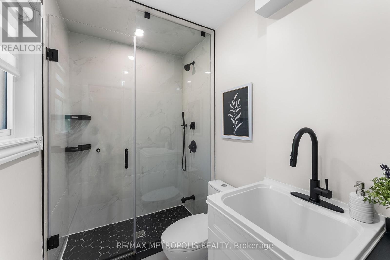 96 Allenby Avenue, Toronto, Ontario  M9W 1S9 - Photo 9 - W12257301